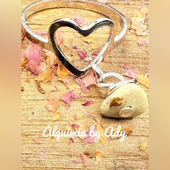 Alquimia Silver Heart Ring with Cream Stone - Picture 1 of 3